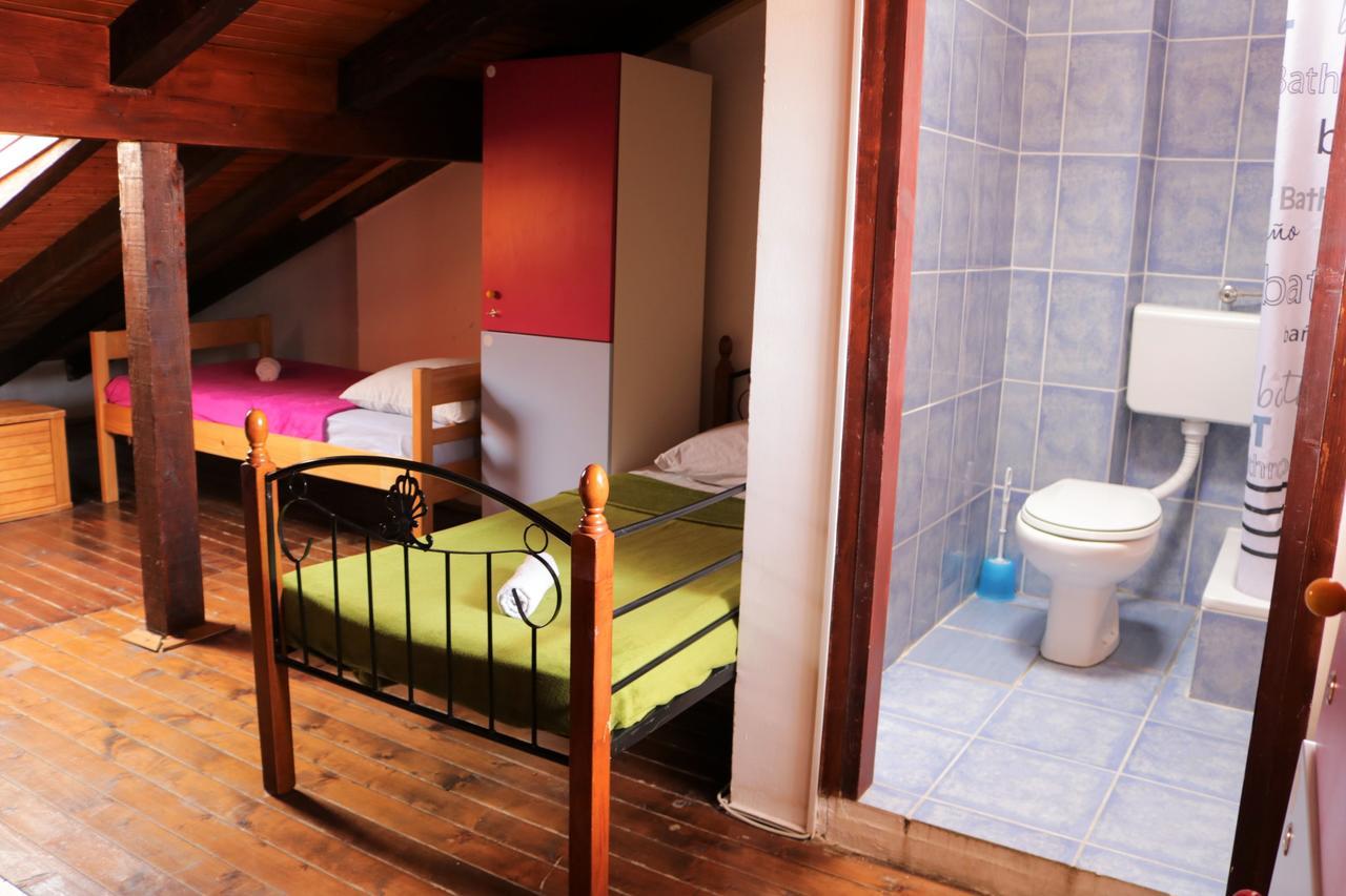 Hostel Alma 2 Porec Exterior photo
